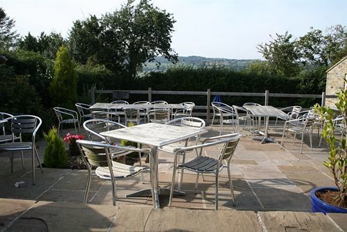 The Plough Hotel Sleights Екстериор снимка
